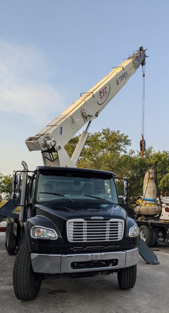 crane truck_field service_2~2